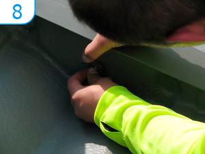 With the help of hex key tighten the bottom joints. Photo 8.